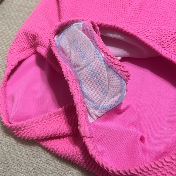 Bleu Rod Beattie Pucker Up Bandeau One Piece - Picture 3 of 8